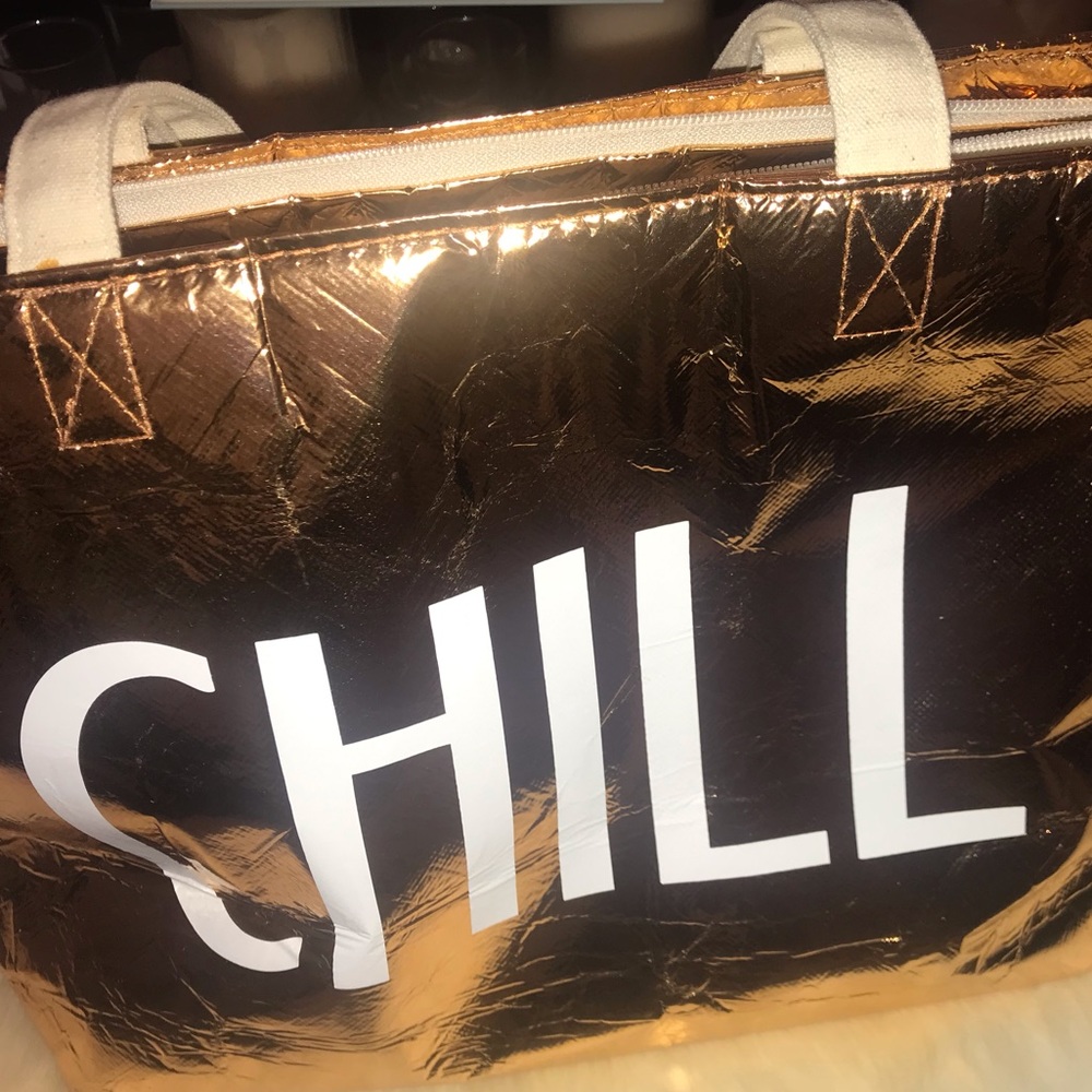 CHILL gold cooler bag